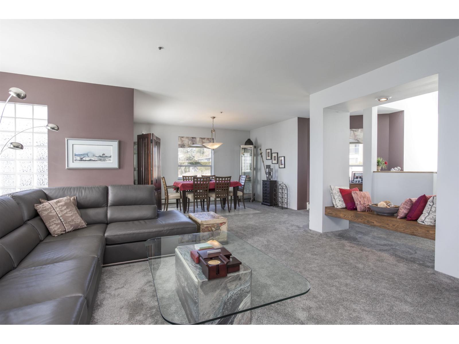 15662 SEMIAHMOO AVENUE, White Rock