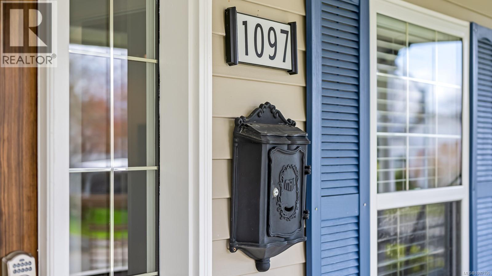 1097 MCBRIDE PL - 66