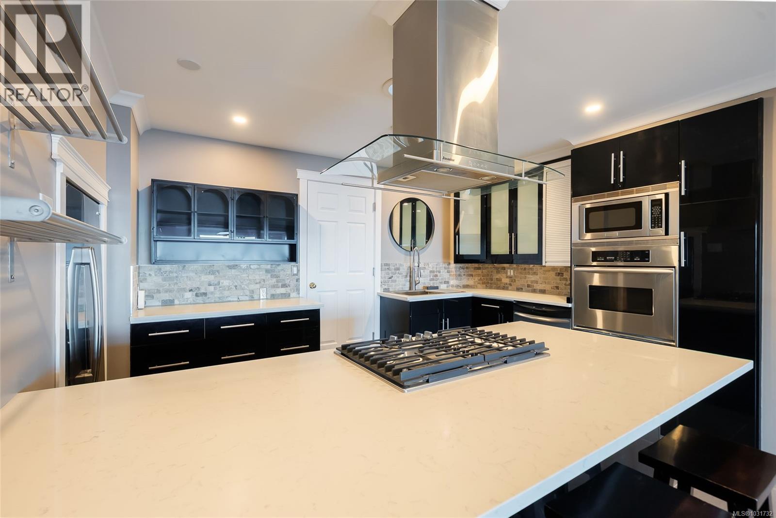 5060 LOST LAKE RD - 46