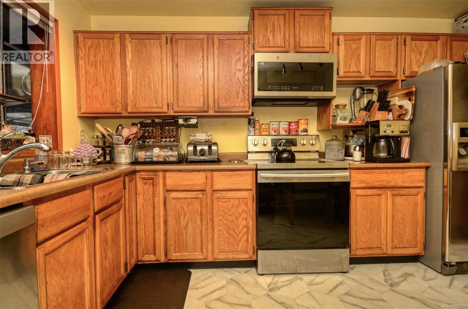3780 Sooke Rd - 29