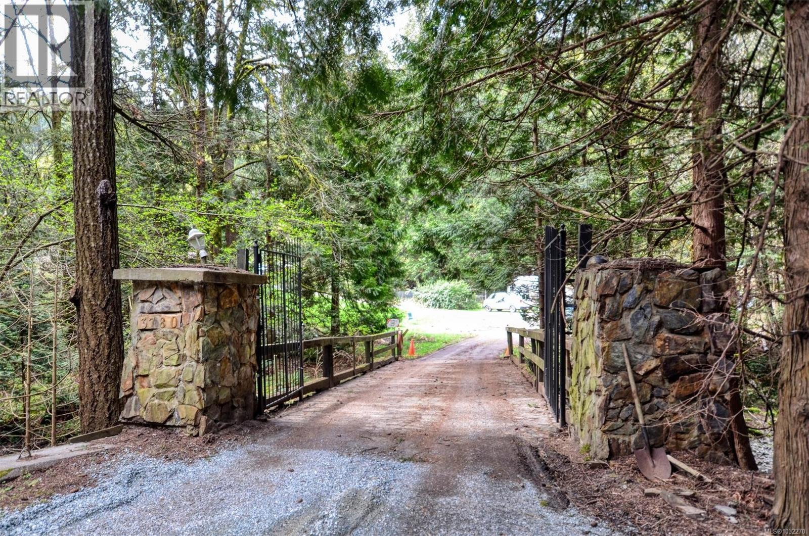 3780 Sooke Rd - 36
