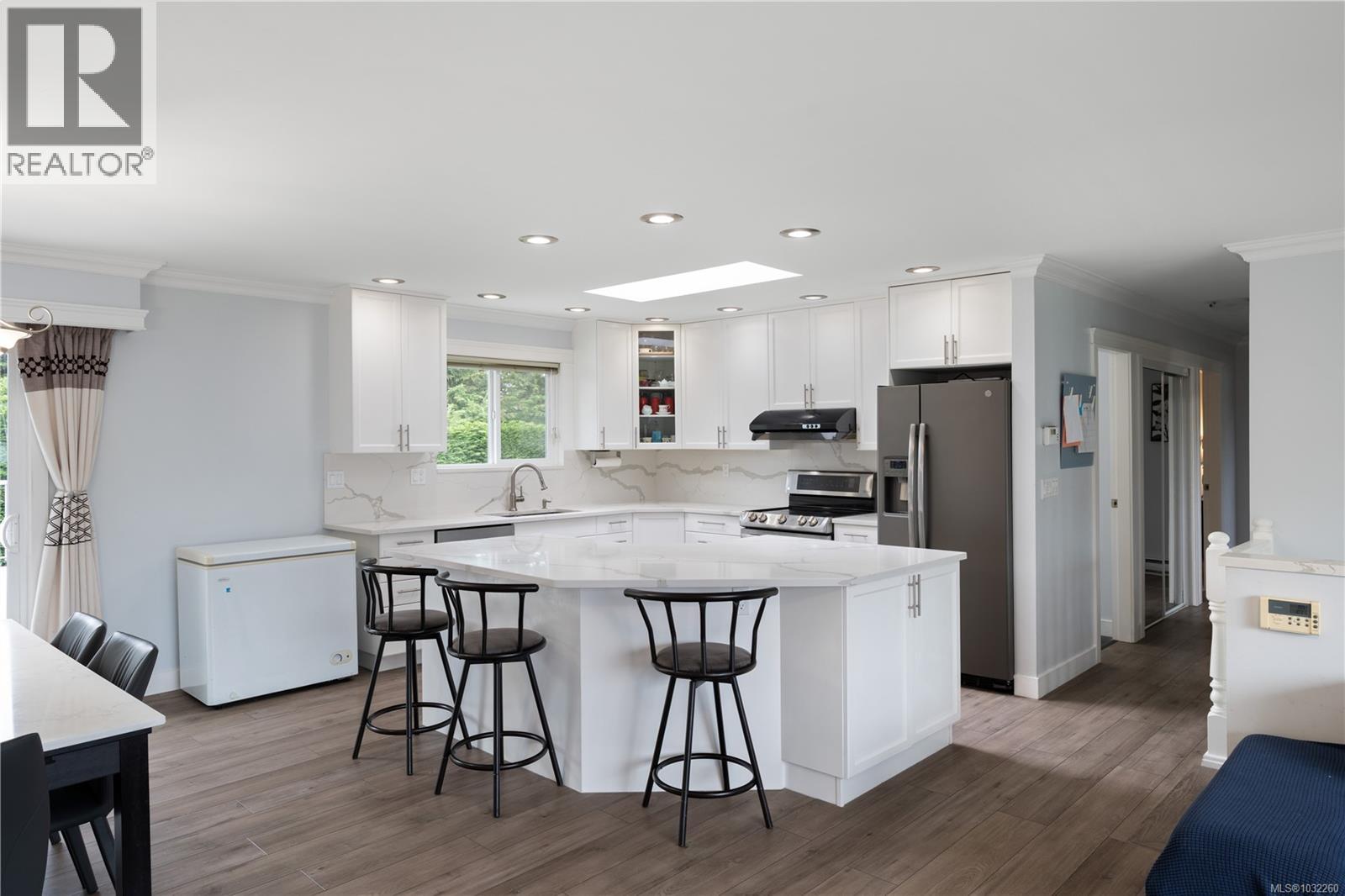  4119 Cabot Place, Saanich