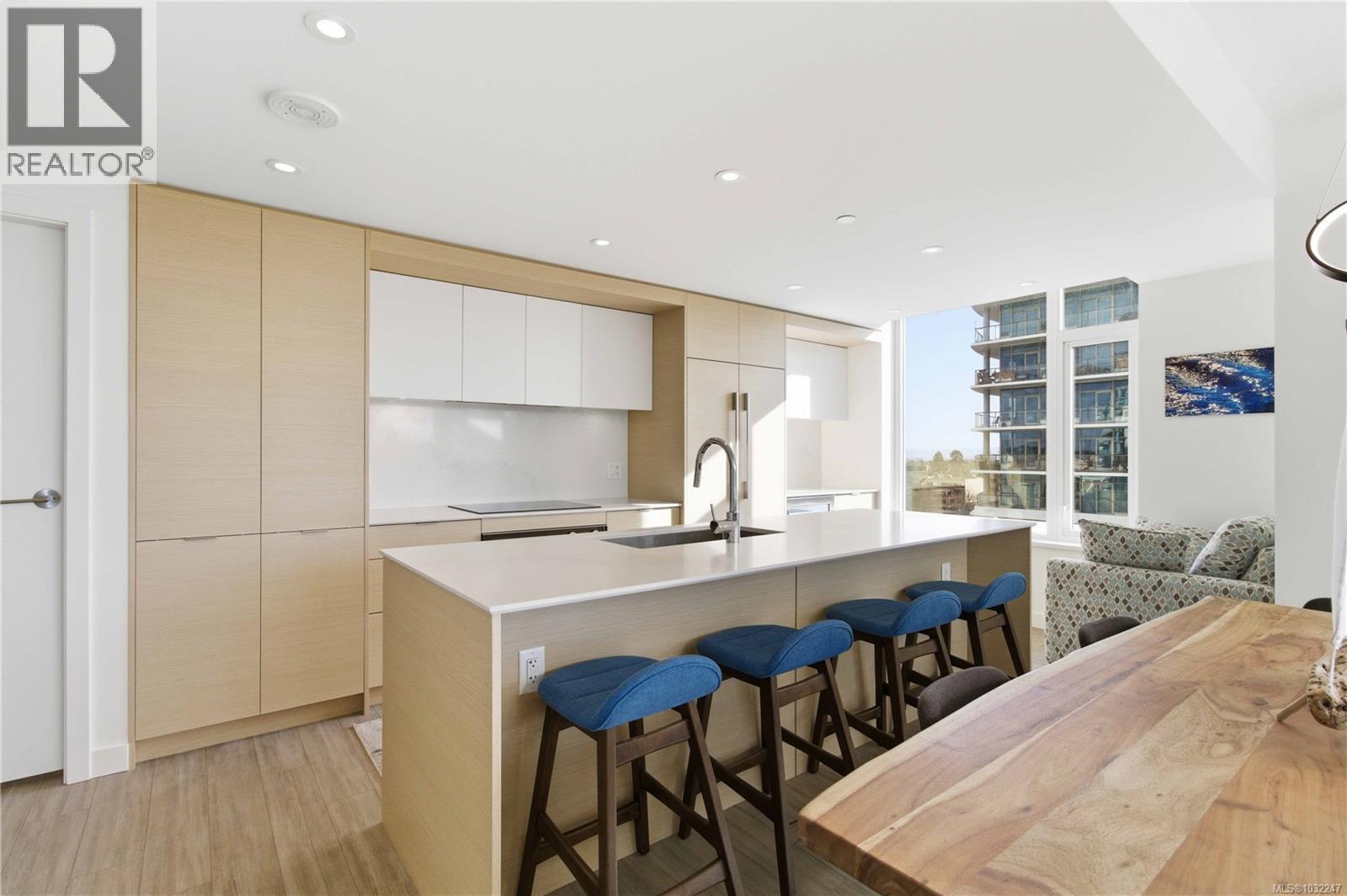 #1001 848 YATES ST - 8