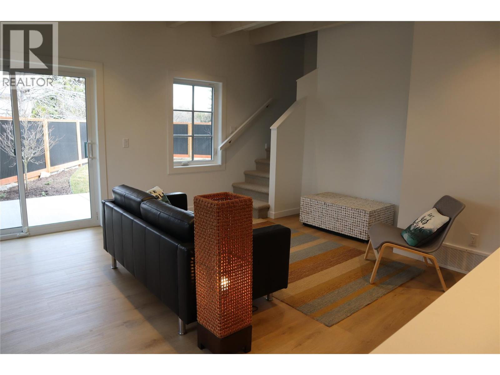 1 2957 Conlin Court, Kelowna