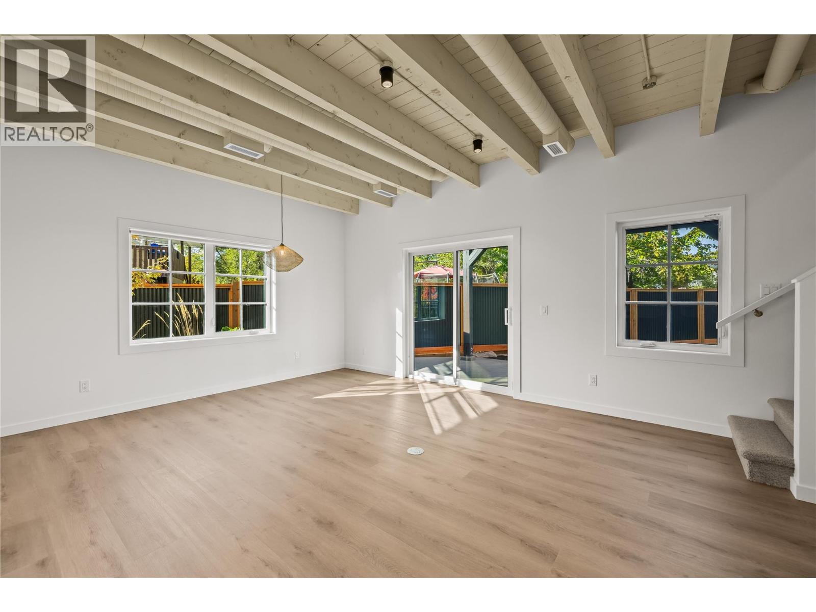 1 2957 Conlin Court, Kelowna