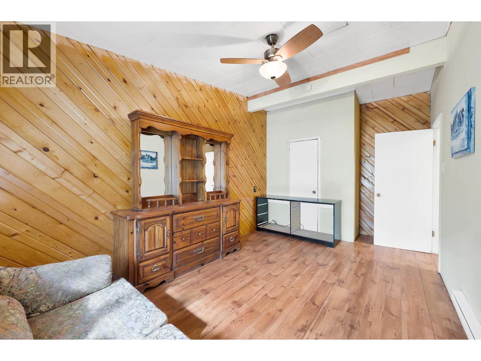 3782 RIVER DRIVE - 16