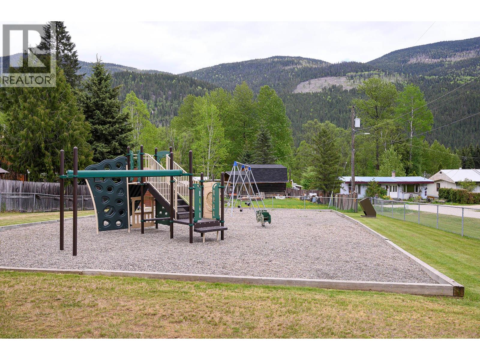 3782 RIVER DRIVE - 21