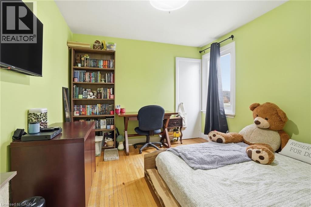 336 BARTON Street - 12