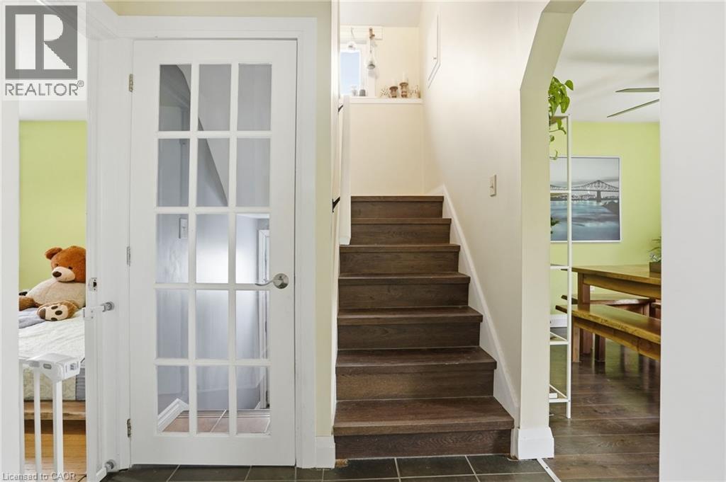 336 BARTON Street - 22