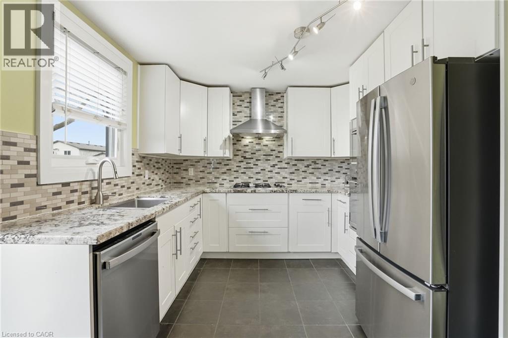 336 BARTON Street - 27