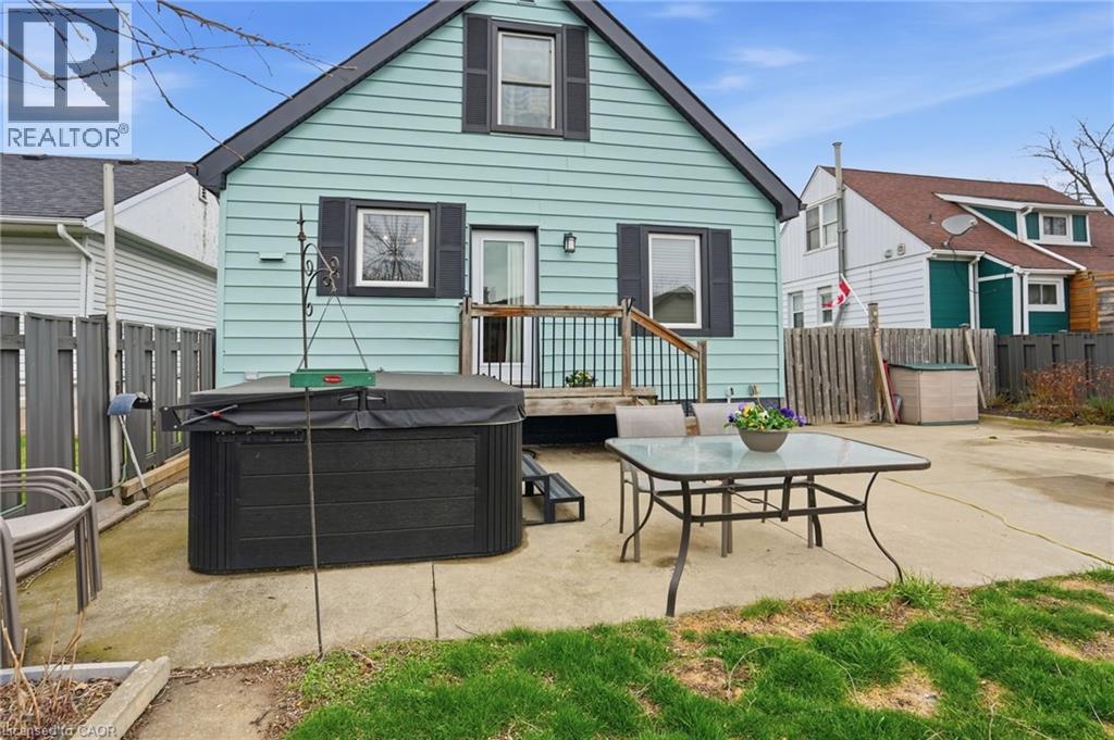336 BARTON Street - 35