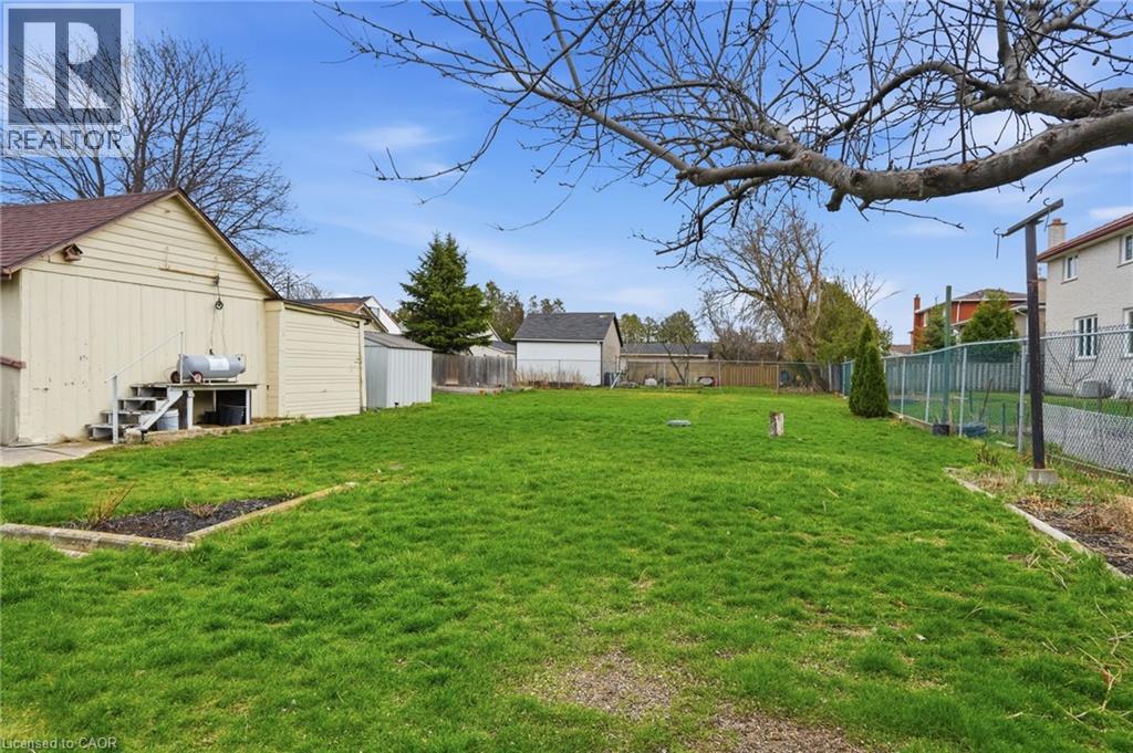 336 BARTON Street - 43