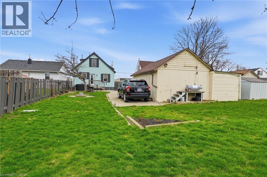 336 BARTON Street - 44