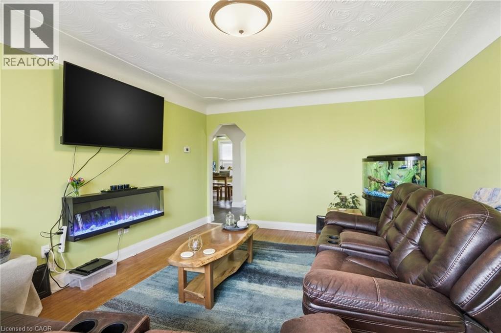 336 BARTON Street - 8