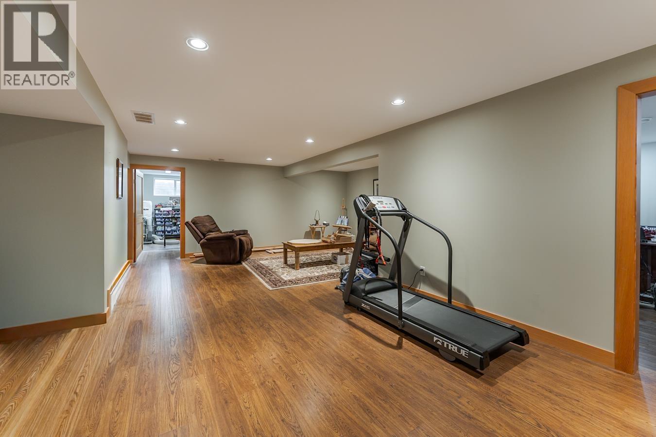 2703 MAURICE DRIVE - 23