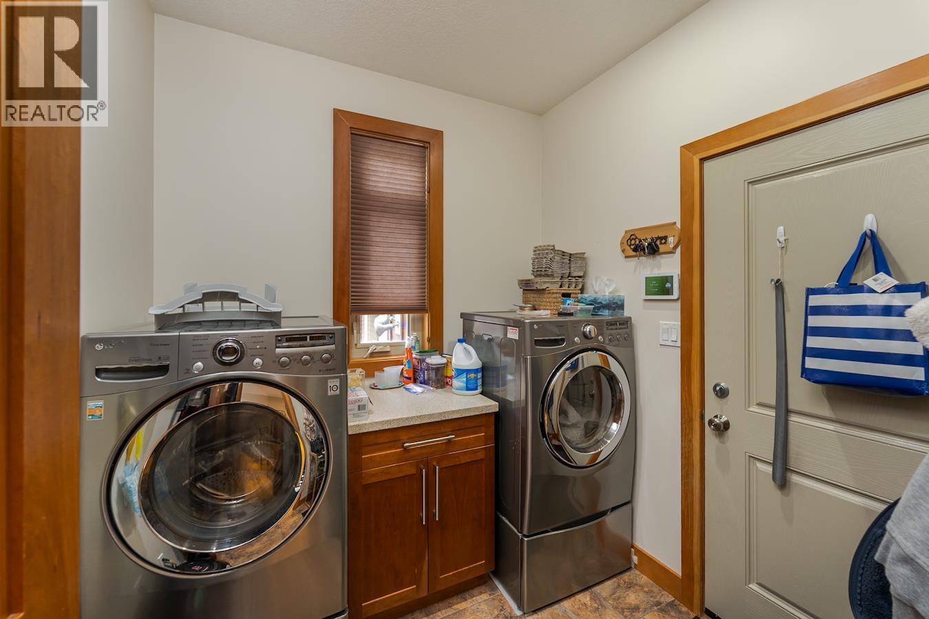 2703 MAURICE DRIVE - 22