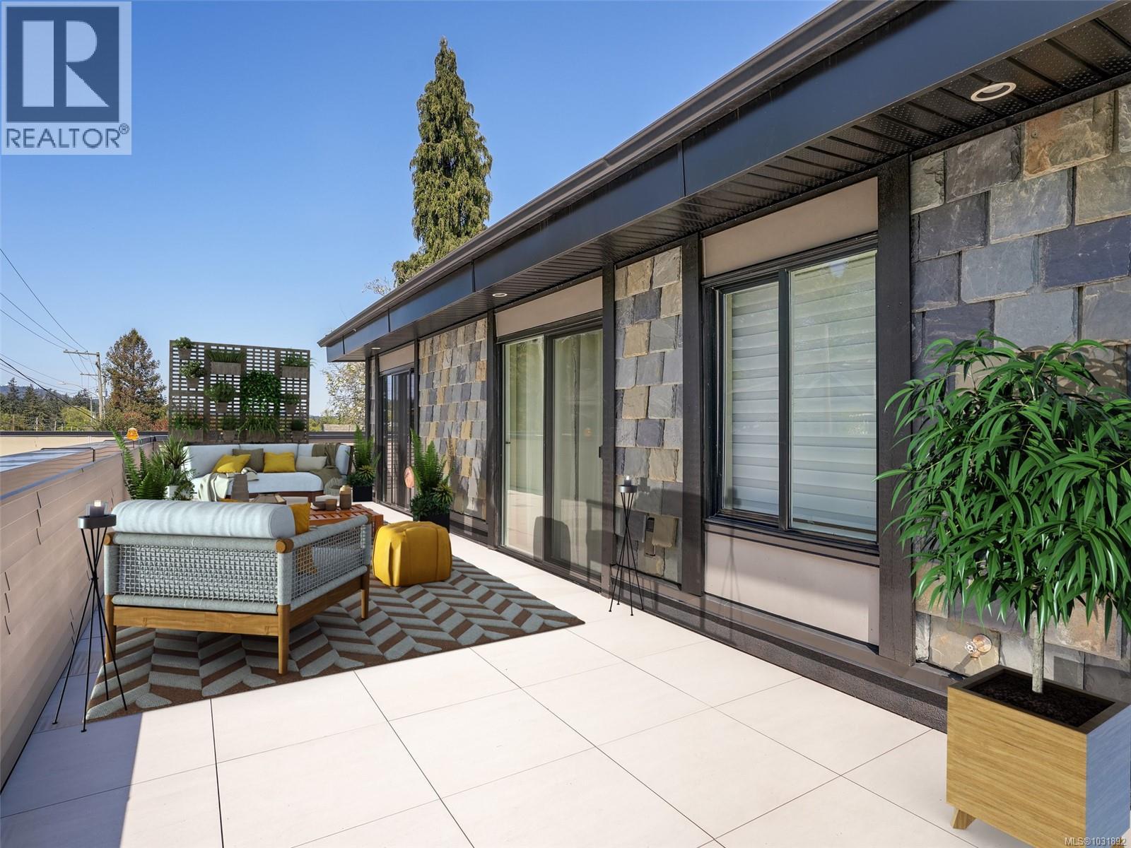 #302 6981 EAST SAANICH RD - 13