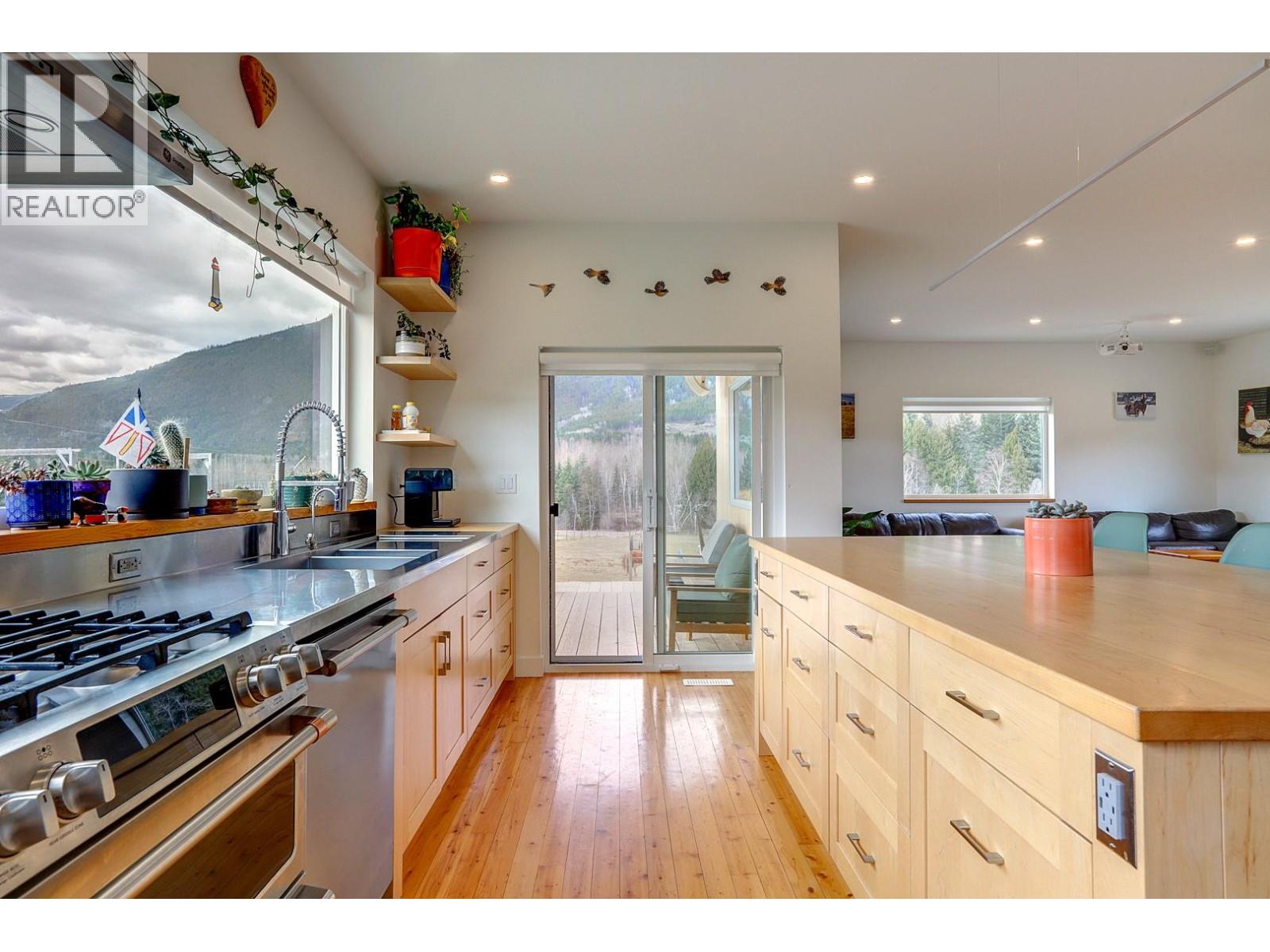 1841 50 Street NW - 29