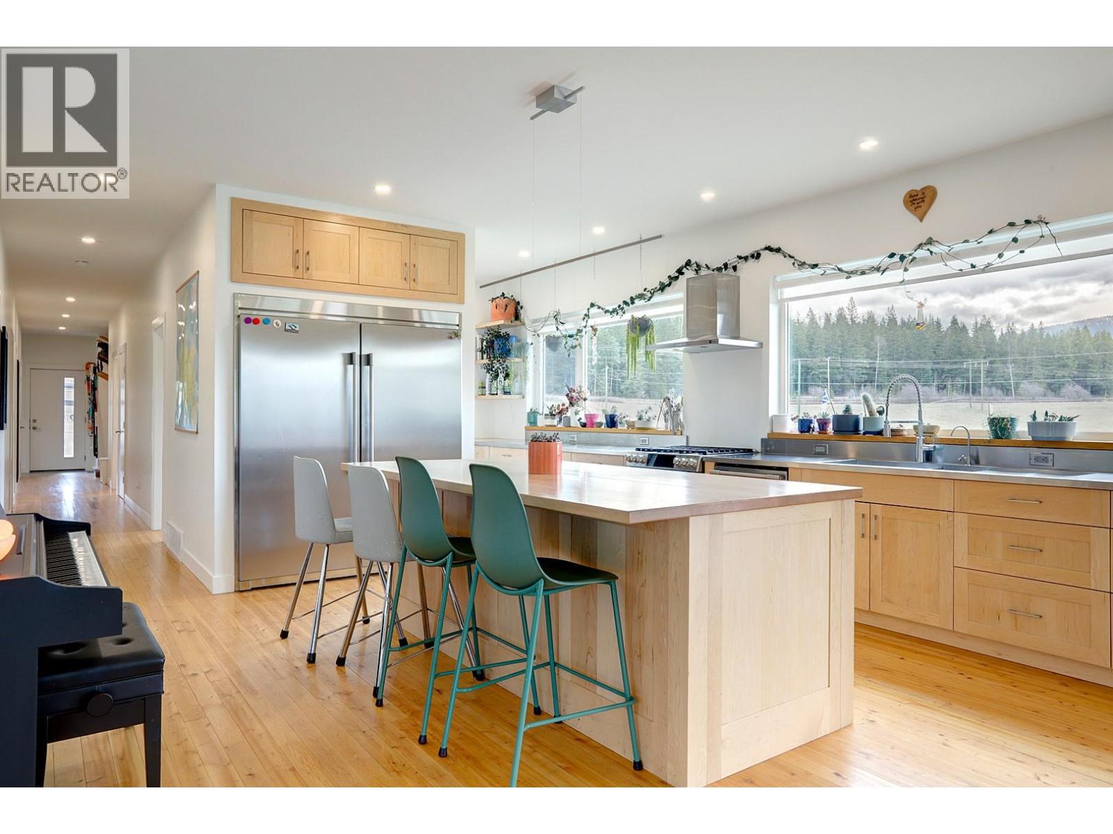 1841 50 Street NW - 34