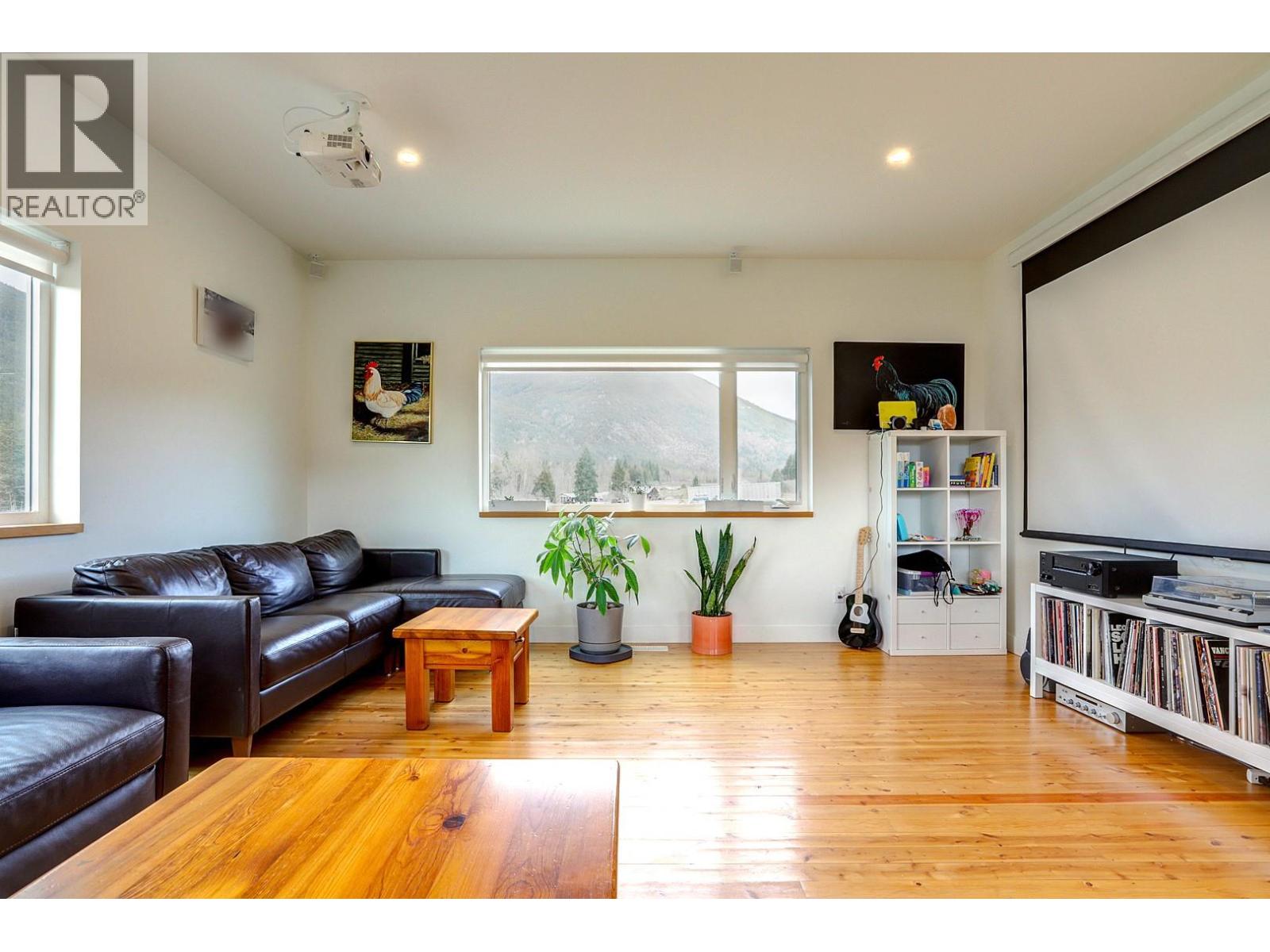 1841 50 STREET NW - 36