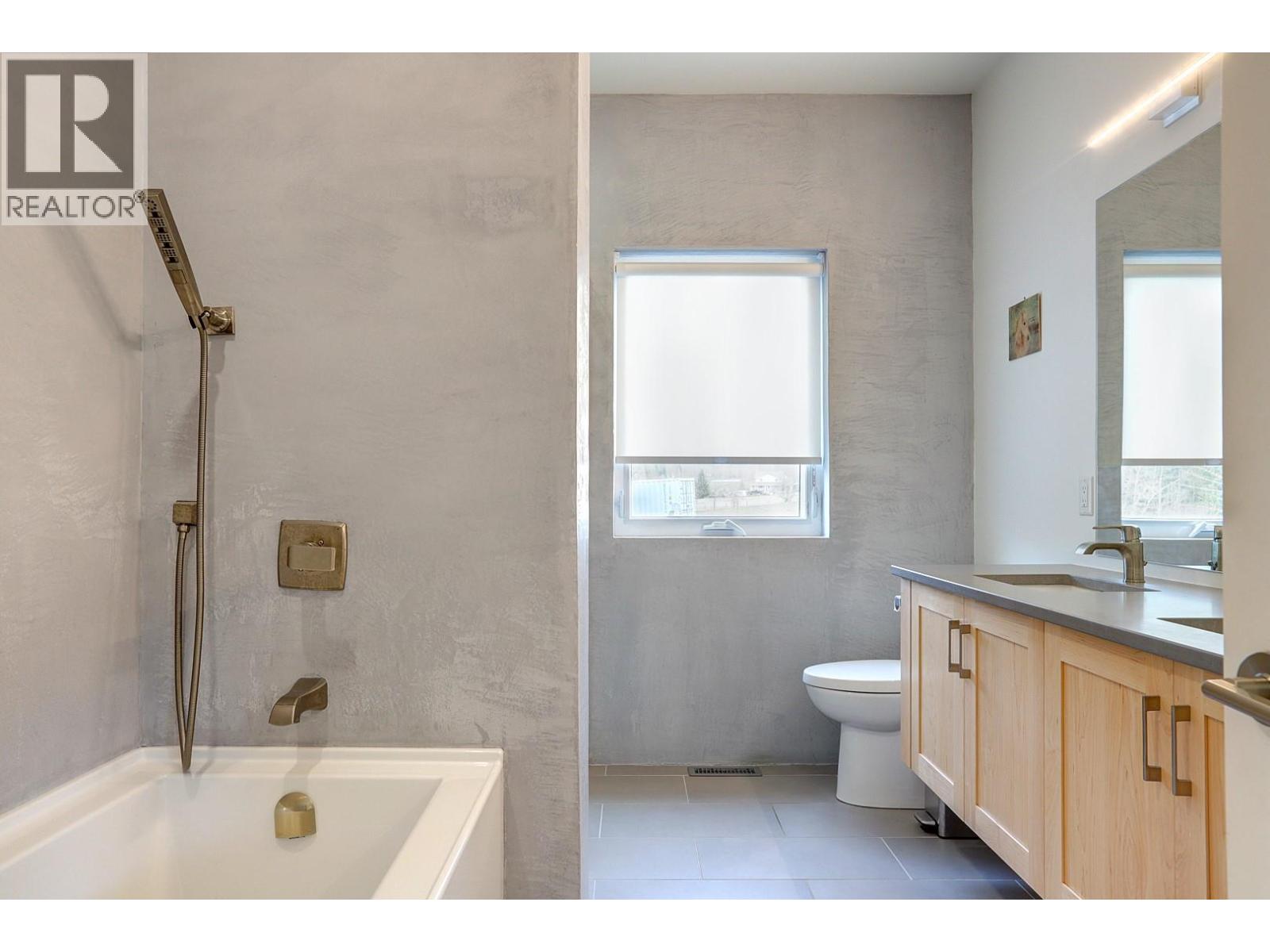 1841 50 Street NW - 41