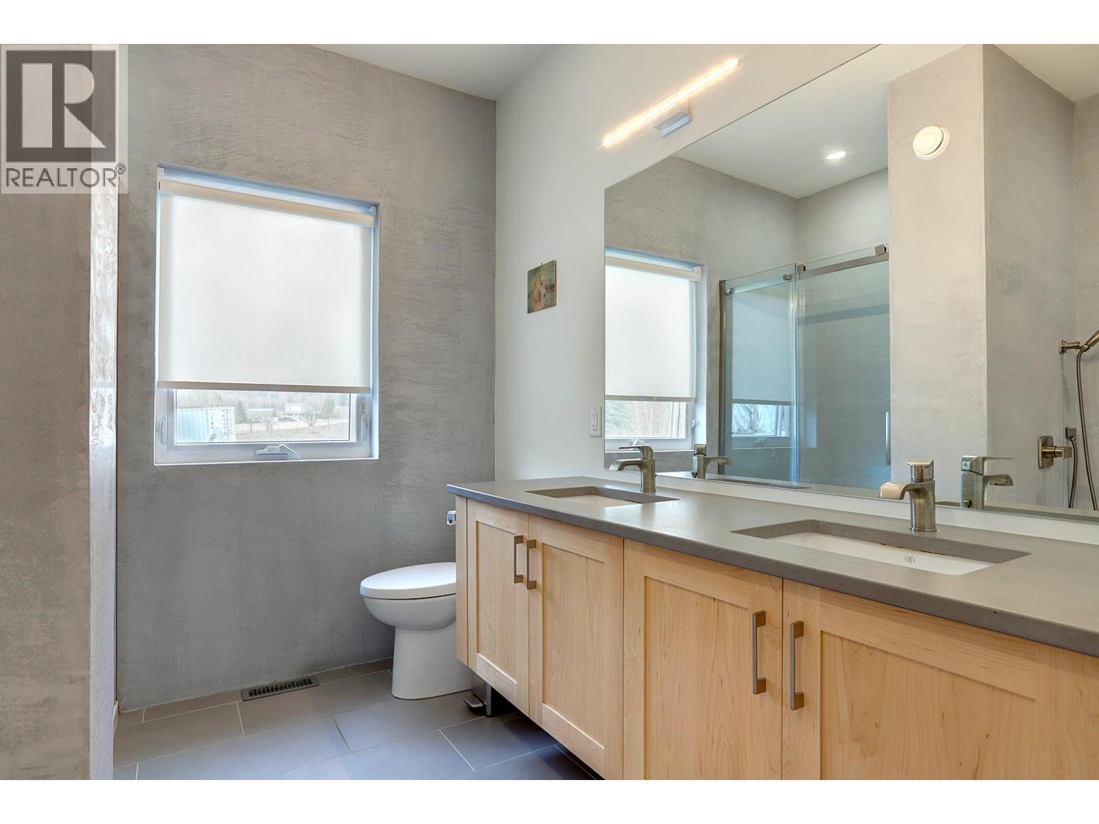 1841 50 Street NW - 43