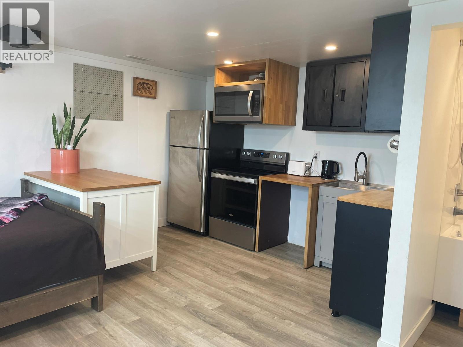 1841 50 Street NW - 64