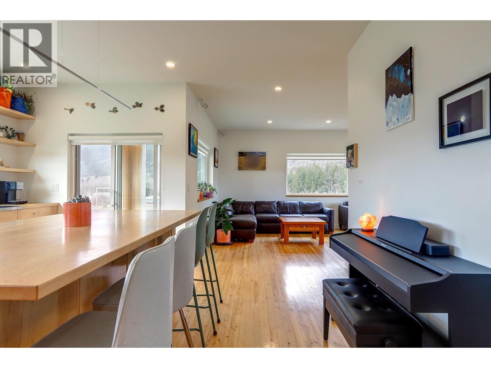 1841 50 STREET NW - 24