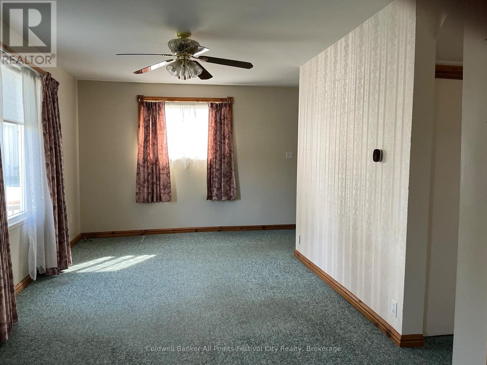 151 GEORGINA STREET — photo 16