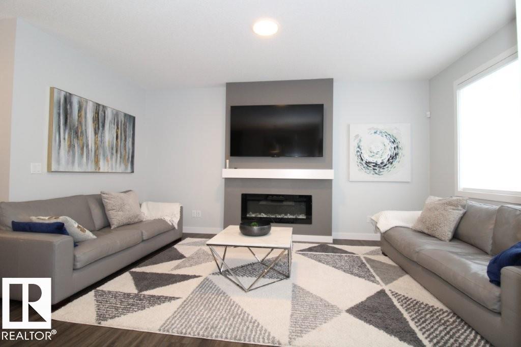 22140 81 AV NW - 12