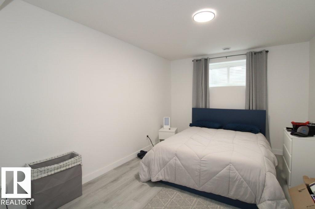 22140 81 AV NW - 32