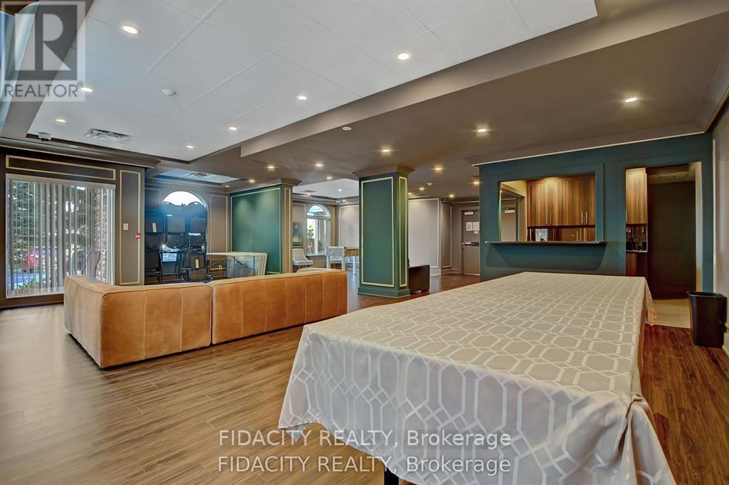 #4B 310 CENTRAL PARK DRIVE - 16