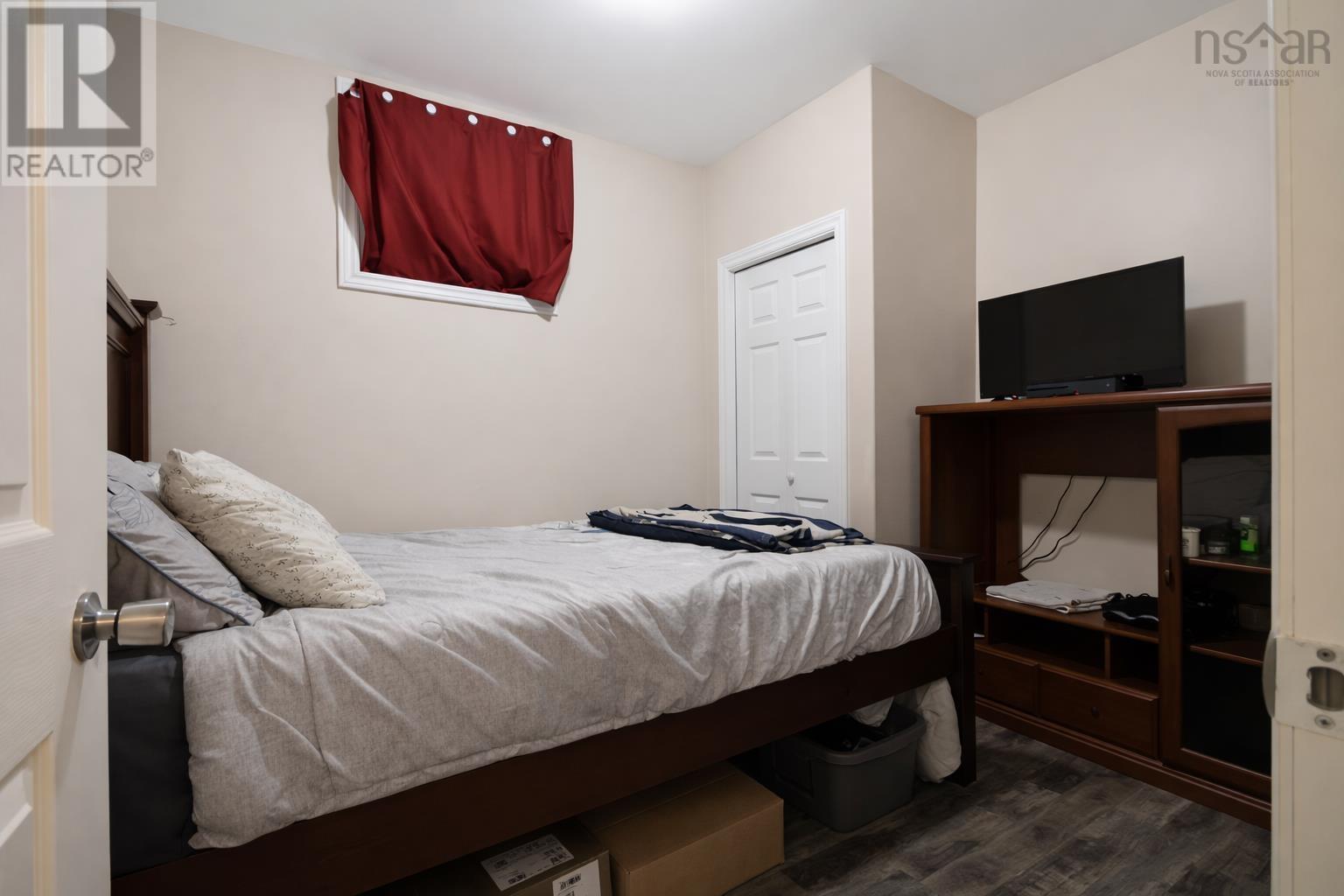 Property 18 of 25 of 1014 Sackville Drive