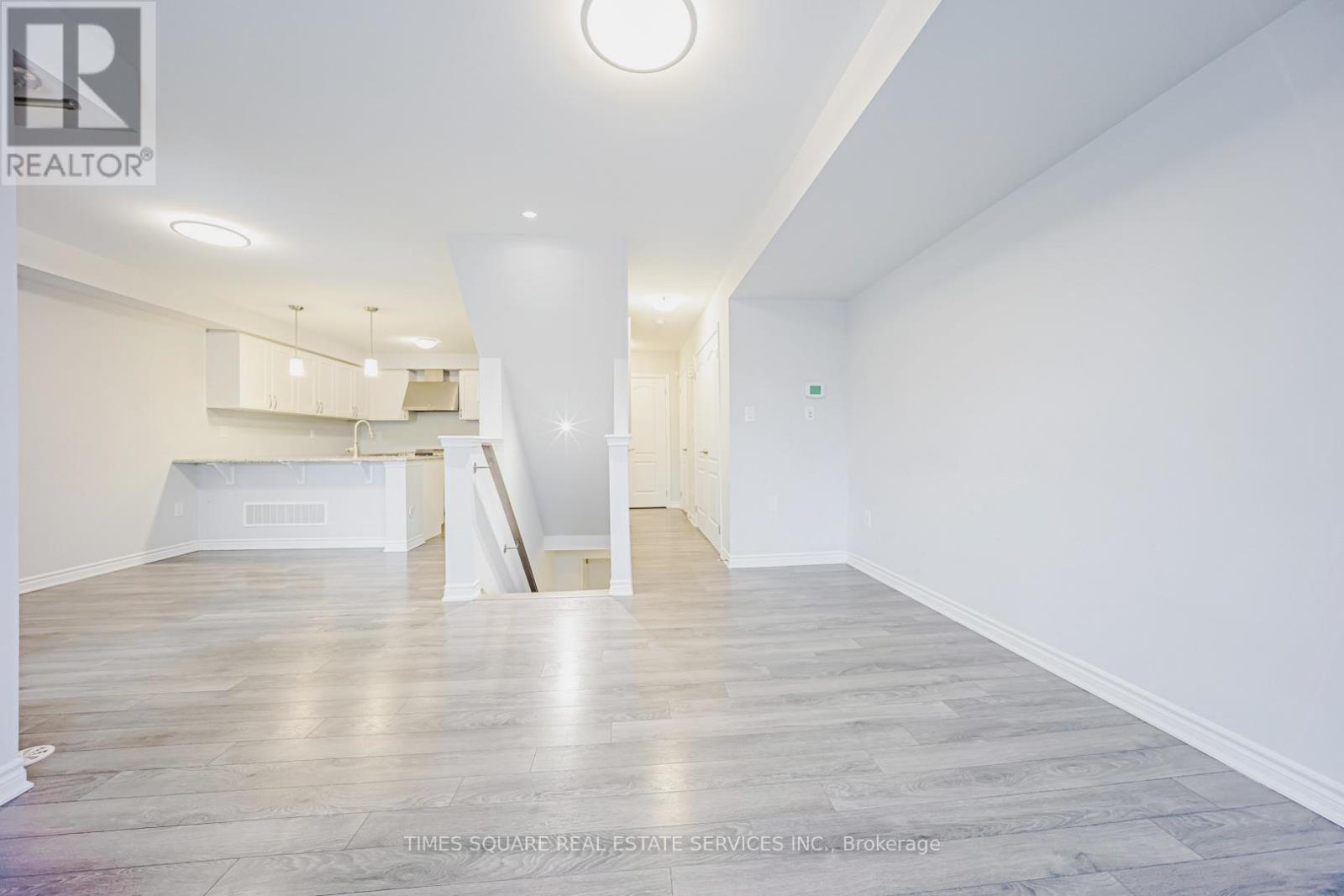 10 STOCKS LANE - 12