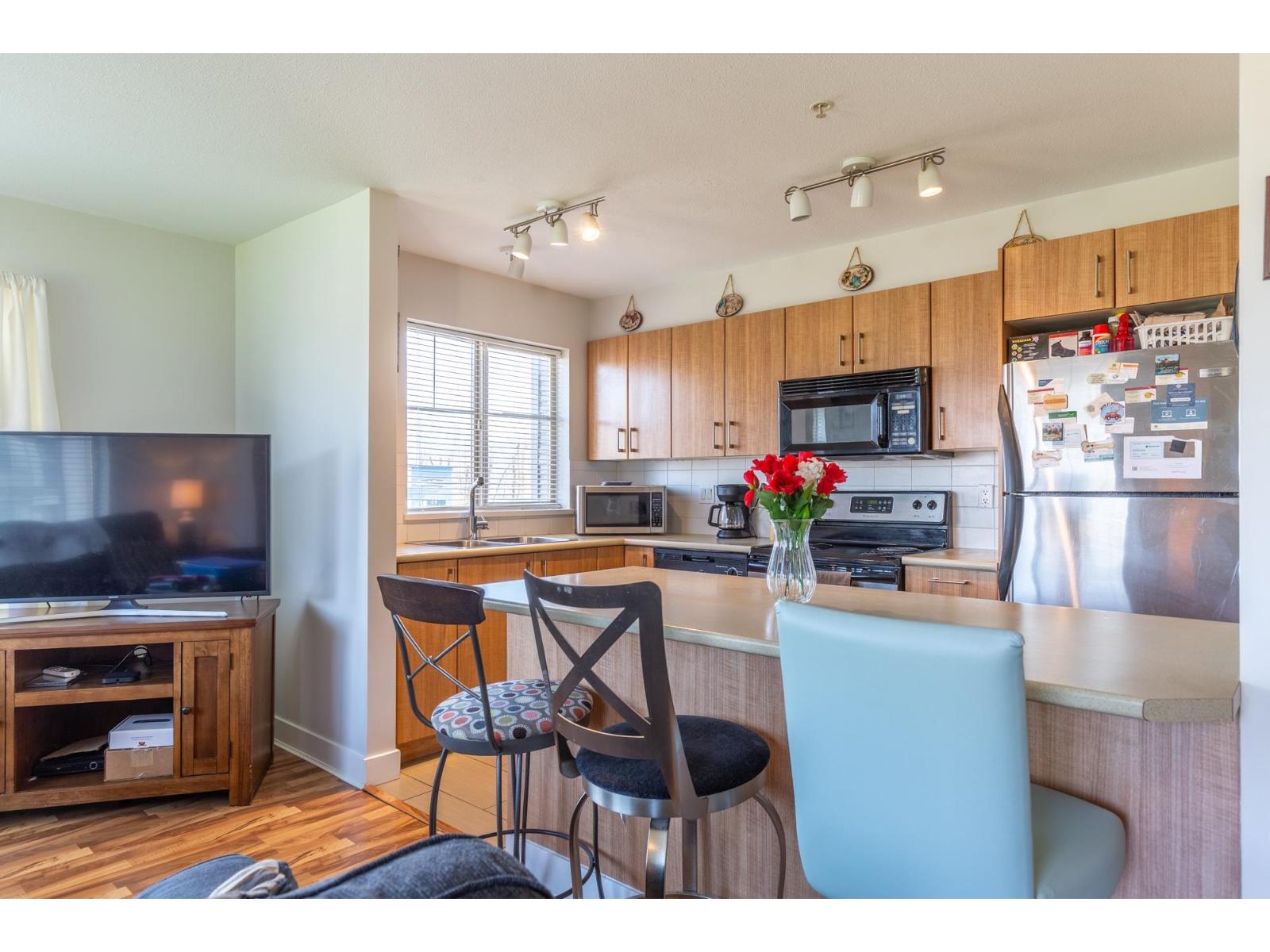 304 45555 YALE ROAD, Chilliwack Proper South, Chilliwack