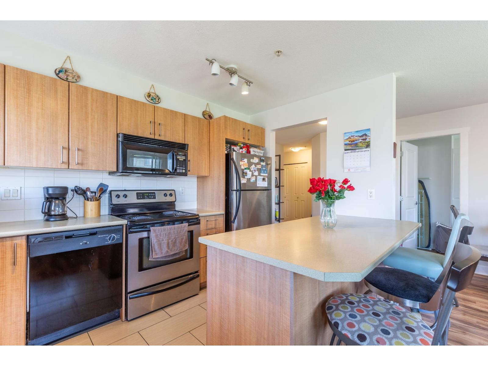 304 45555 YALE ROAD, Chilliwack Proper South, Chilliwack