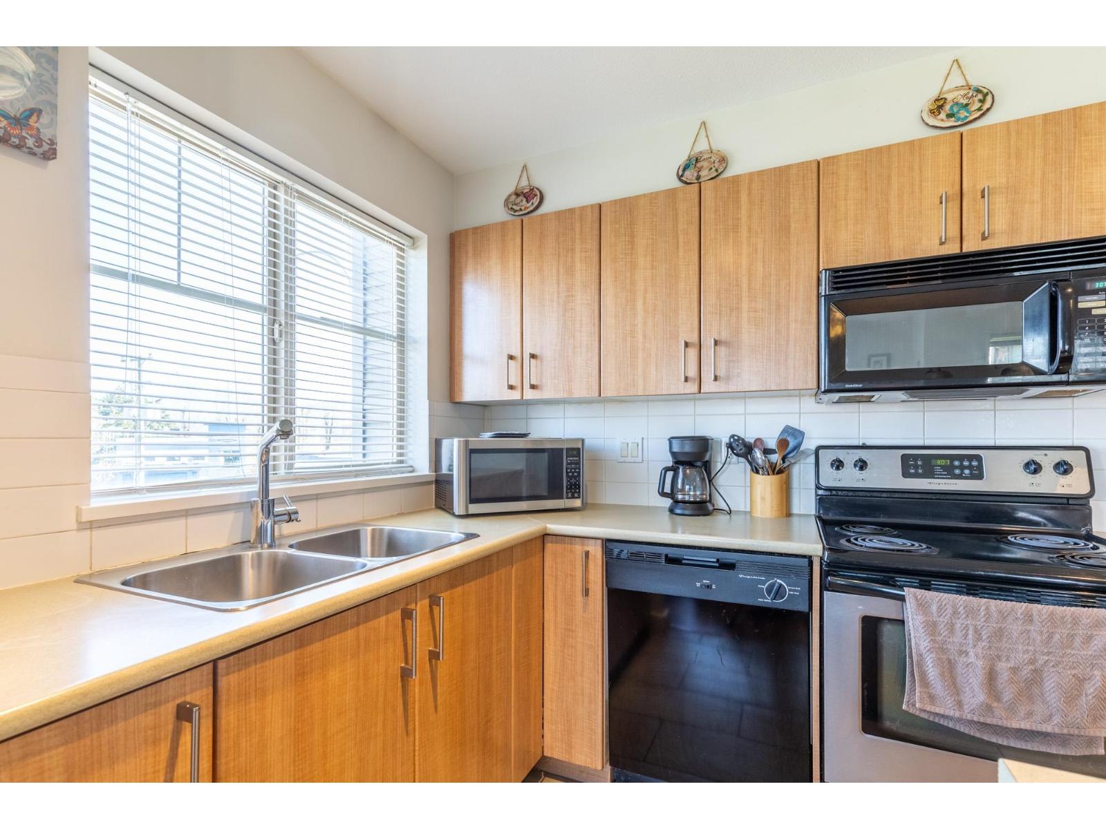 304 45555 YALE ROAD, Chilliwack Proper South, Chilliwack