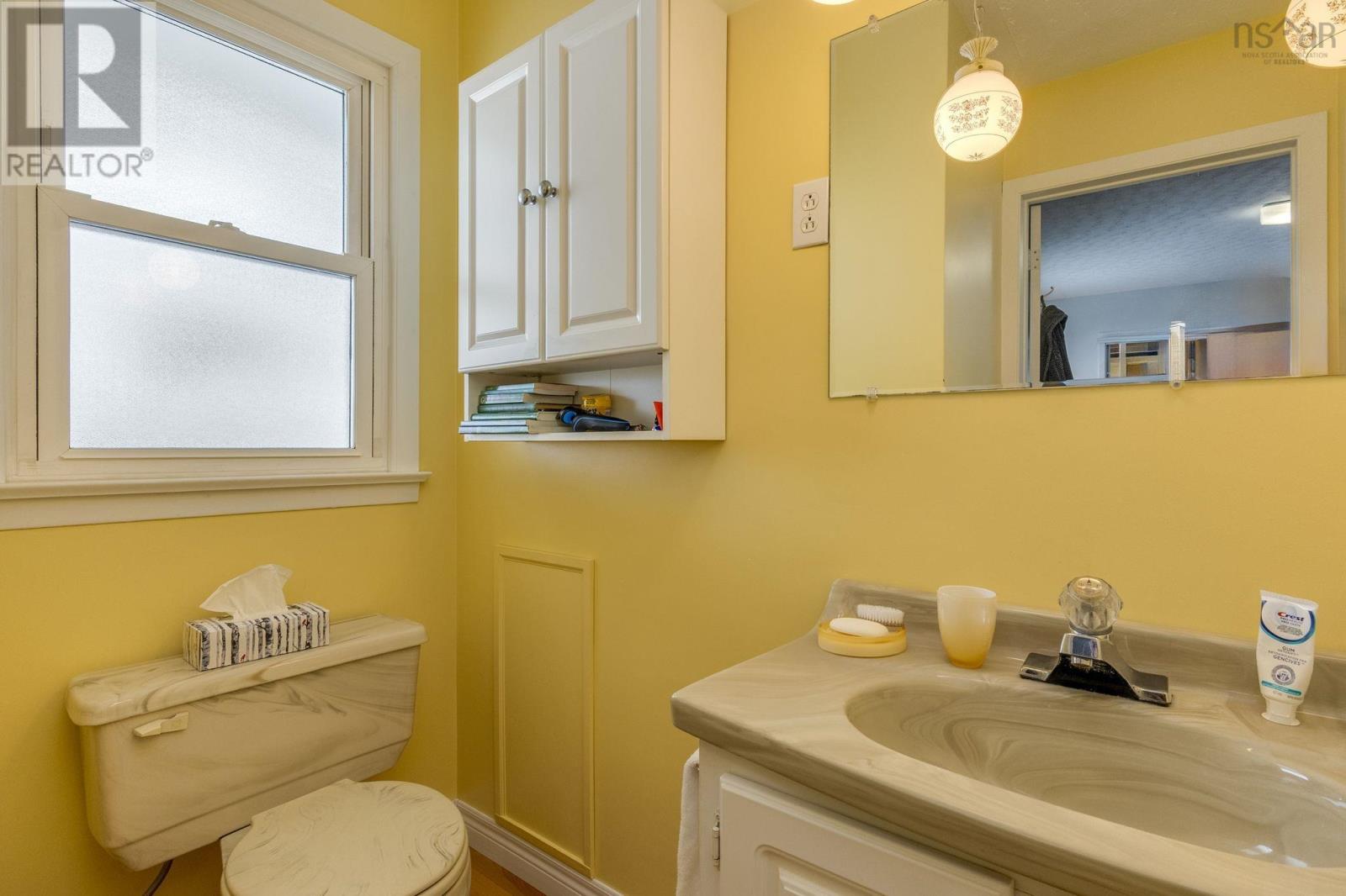 Property 43 of 50 of 5442 Highway 2