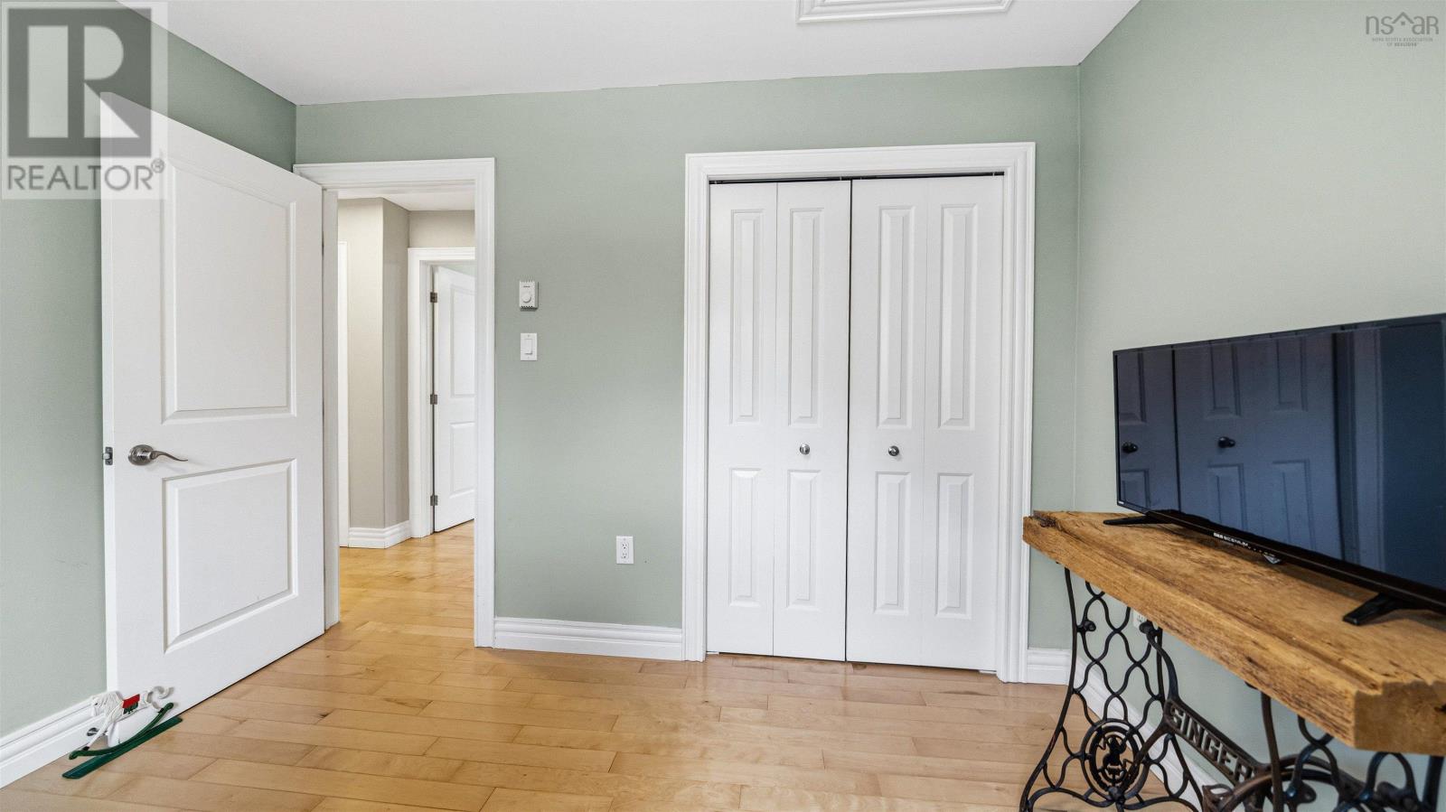 Property 22 of 49 of 6 Rockwell Drive