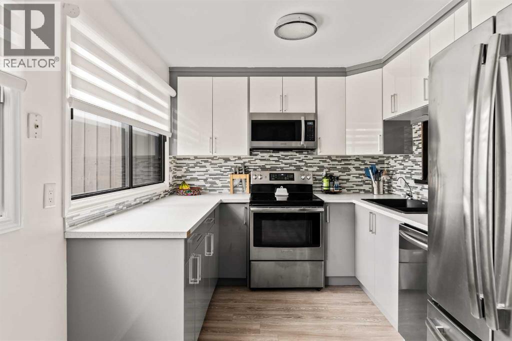 Single Family House 4 Level for Sale in    Street SW Braeside Calgary 