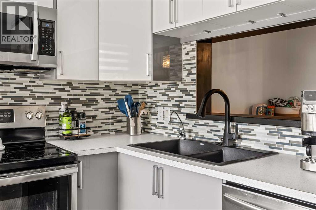 Single Family House 4 Level for Sale in    Street SW Braeside Calgary 