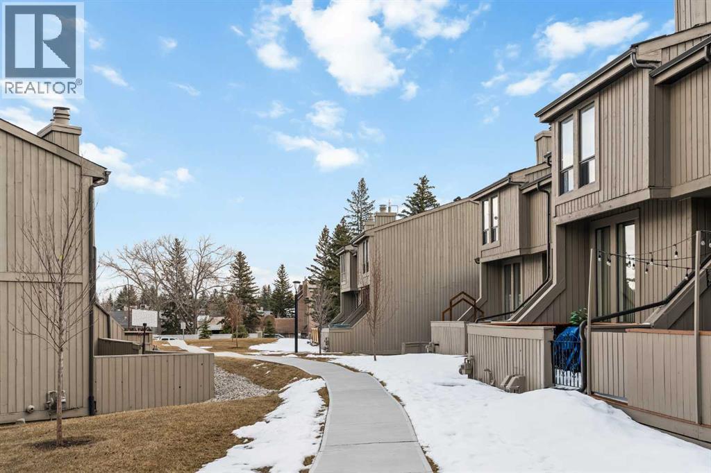Single Family House 4 Level for Sale in    Street SW Braeside Calgary 