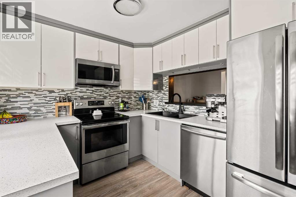 Single Family House 4 Level for Sale in    Street SW Braeside Calgary 