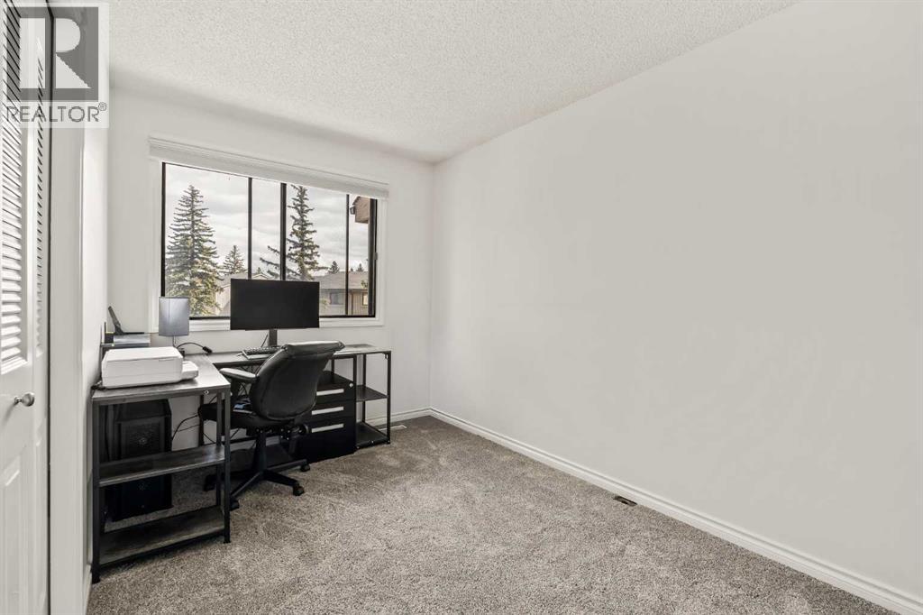 Single Family House 4 Level for Sale in    Street SW Braeside Calgary 