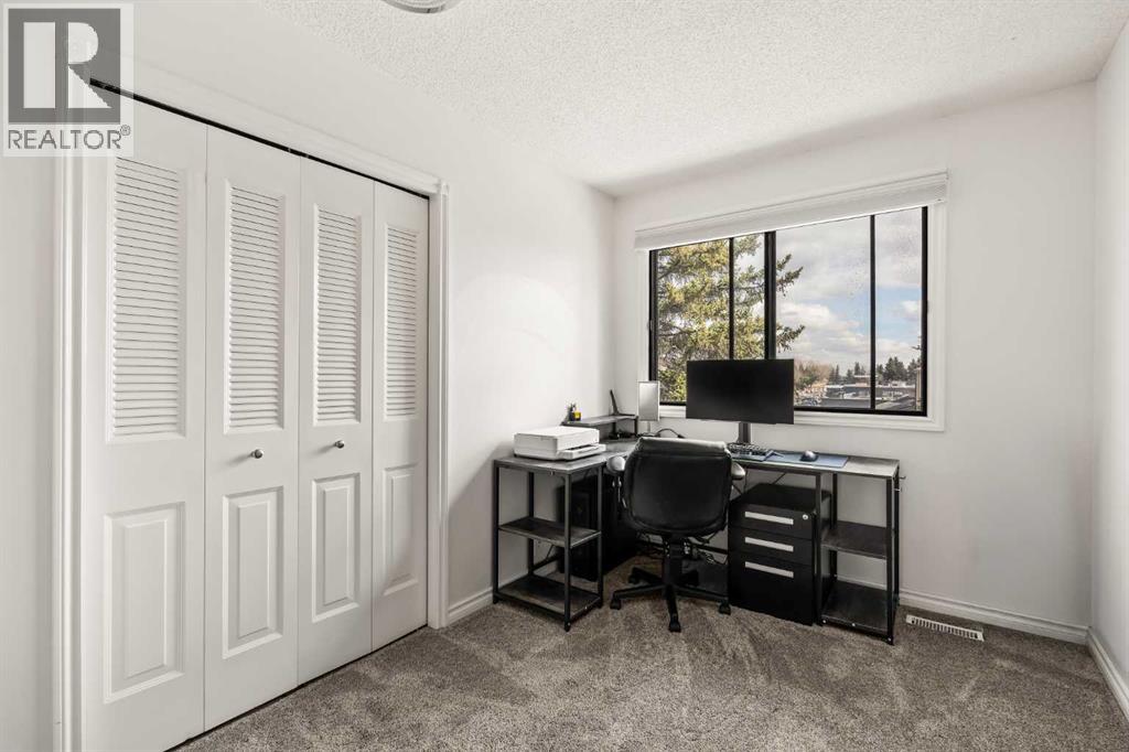 Single Family House 4 Level for Sale in    Street SW Braeside Calgary 