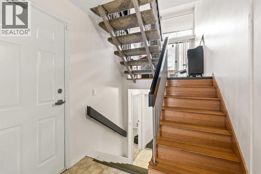 Single Family House 4 Level for Sale in    Street SW Braeside Calgary 