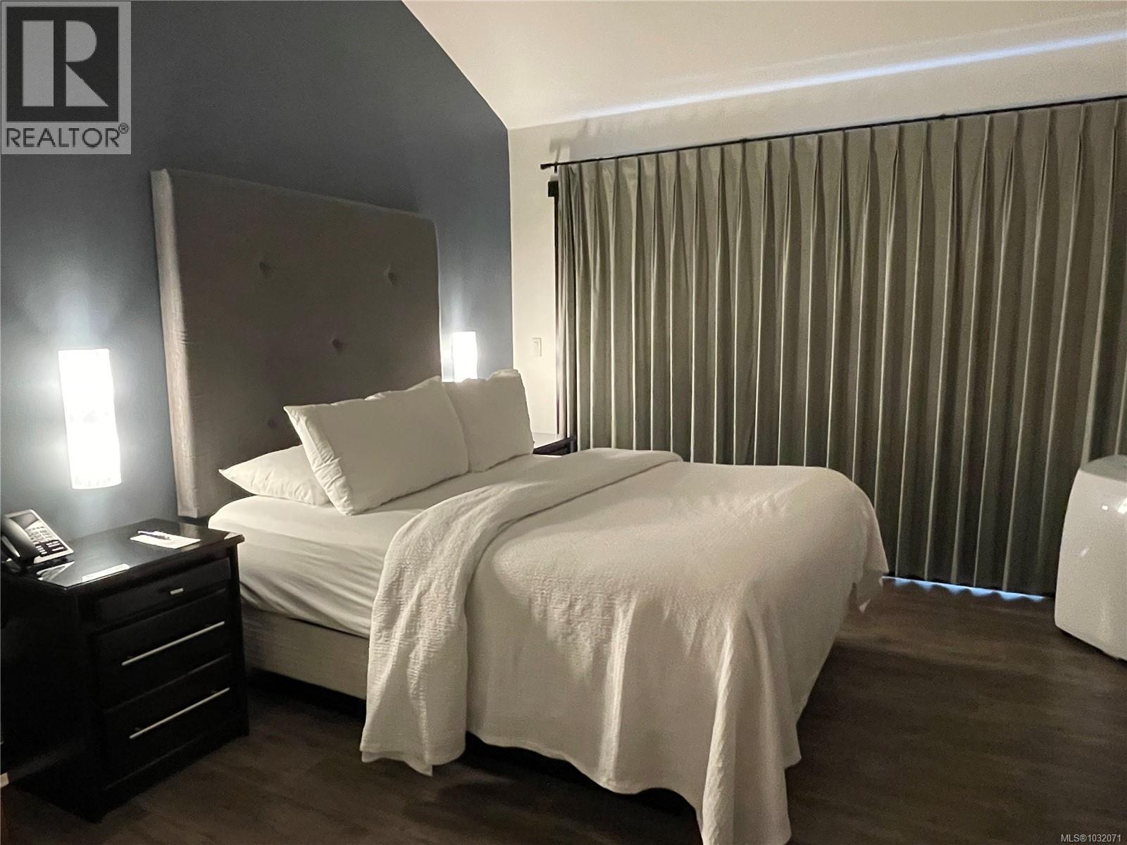 #127 1175 RESORT DR - 27