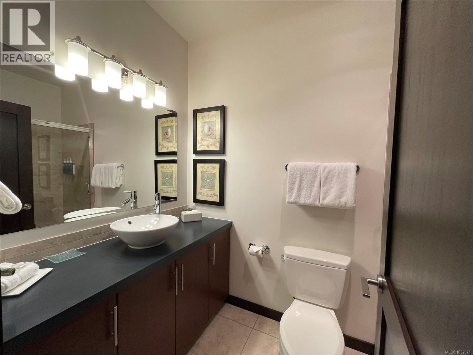 #127 1175 RESORT DR - 34