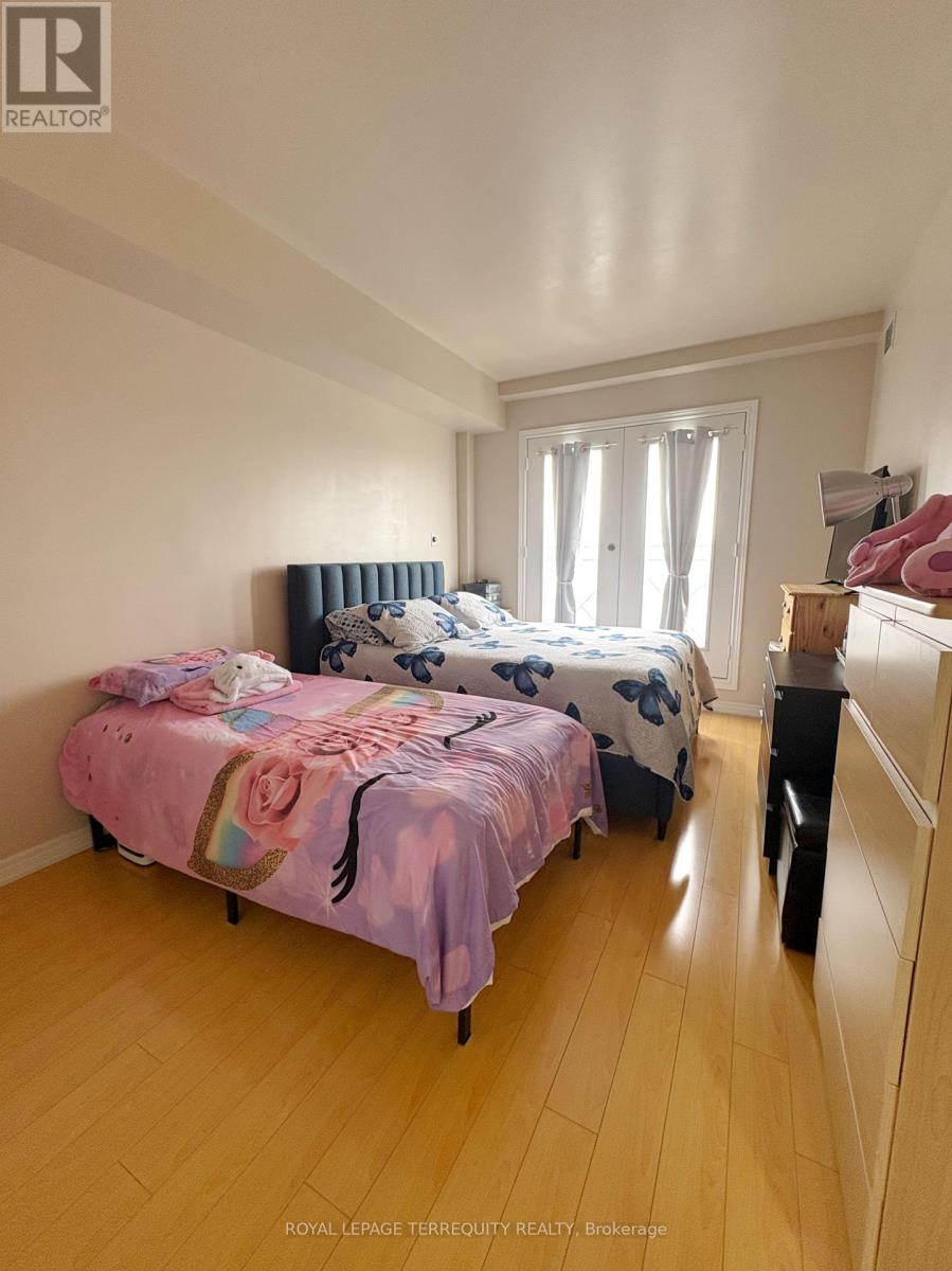 #217 1415 LAWRENCE AVENUE W - 15