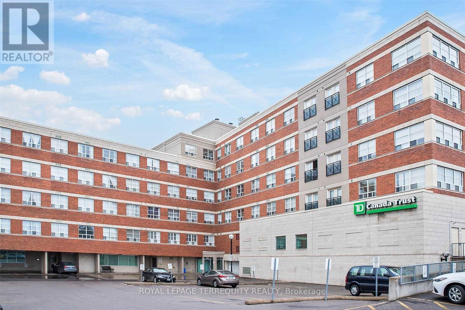 #217 1415 LAWRENCE AVENUE W - 4
